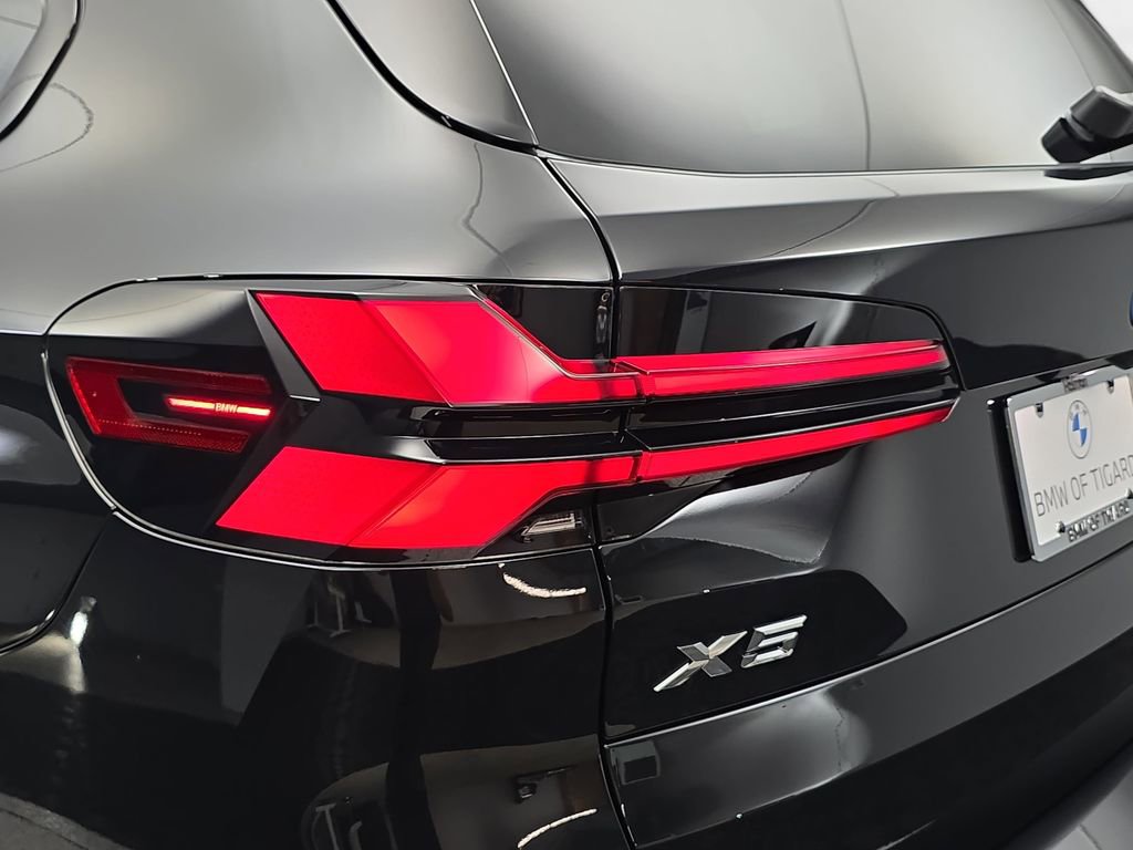 New 2026 BMW X5 xDrive50e w/ Executive Package image 33