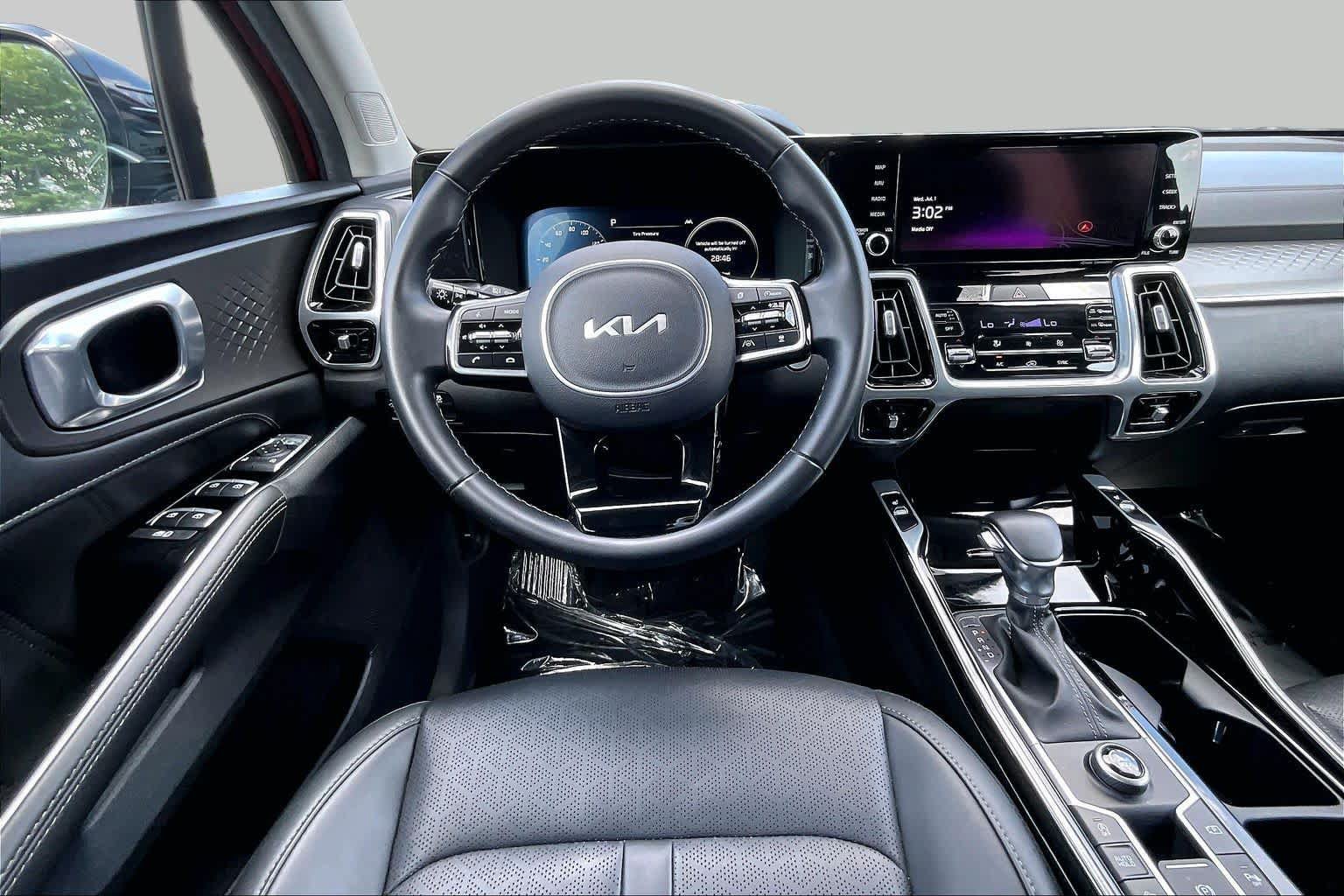 Used 2023 Kia Sorento SX FWD image 6