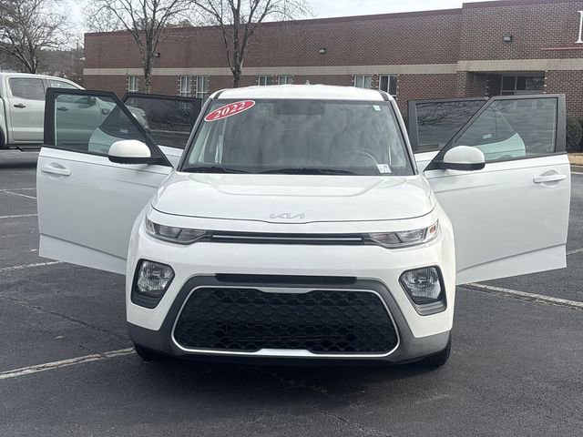 Used 2022 Kia Soul LX image 9