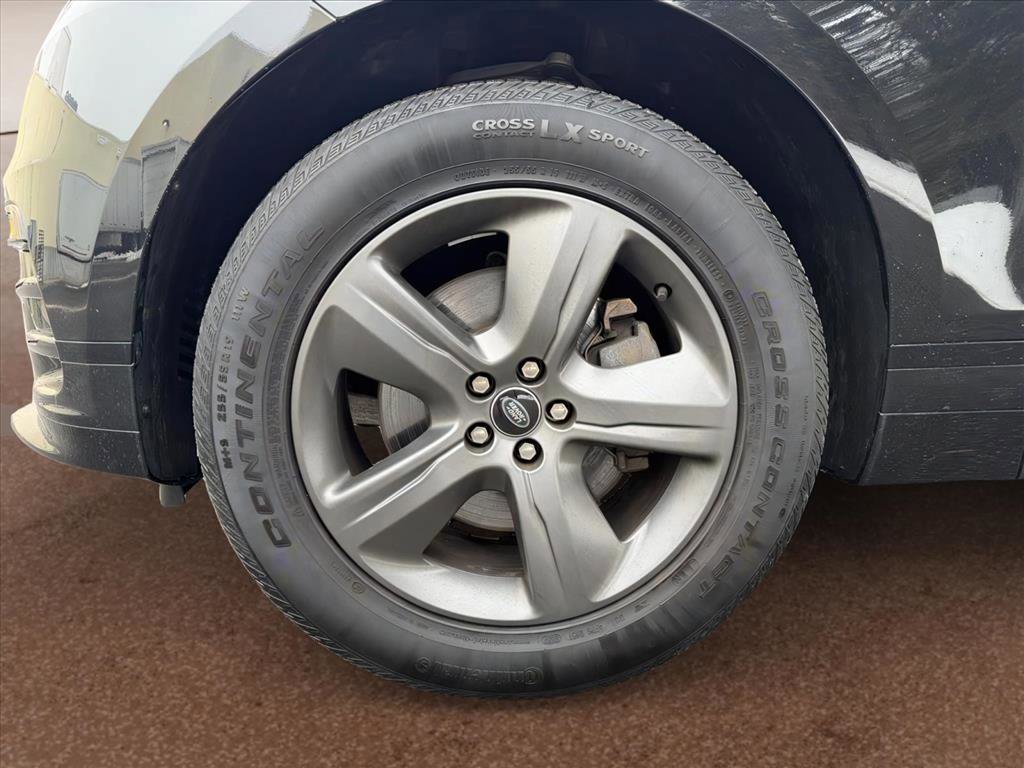 Used 2025 Land Rover Range Rover Velar Dynamic SE image 9