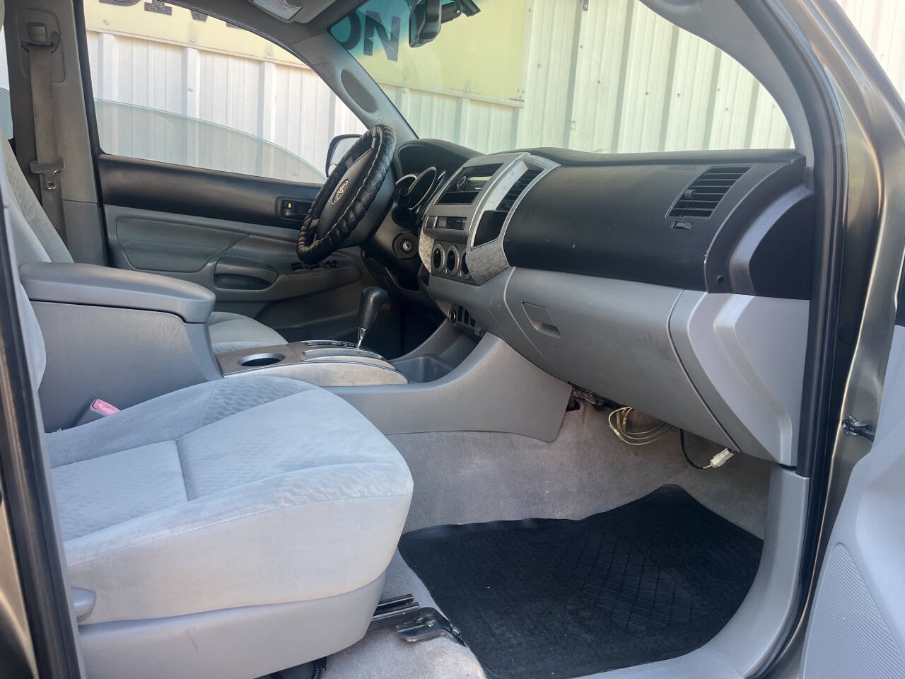 Used 2010 Toyota Tacoma PreRunner RWD image 13