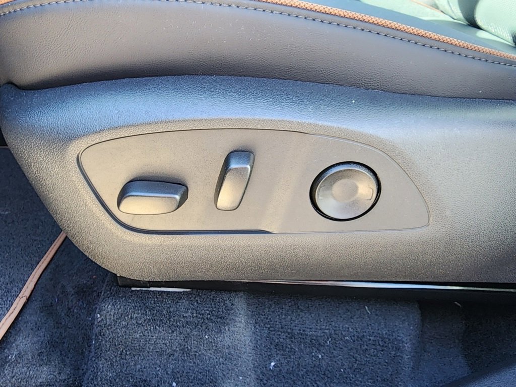 New 2026 GMC Acadia AT4 w/ Super Cruise Package image 18