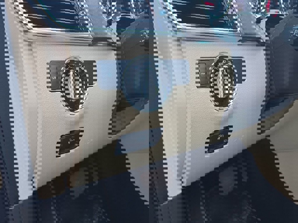 Used 2018 Mercedes-Benz GLE 350 4MATIC w/ Premium 2 Package image 17