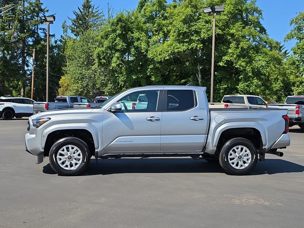 Certified 2025 Toyota Tacoma SR5 AWD/4WD image 6
