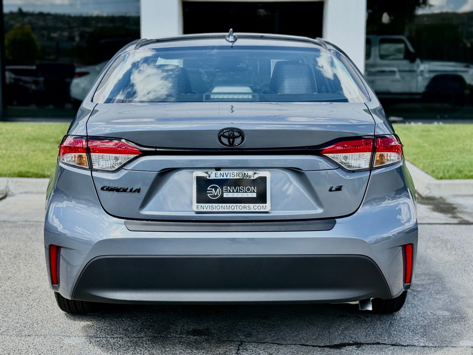 Used 2026 Toyota Corolla LE w/ Carpet Mat Package (TMS) image 14
