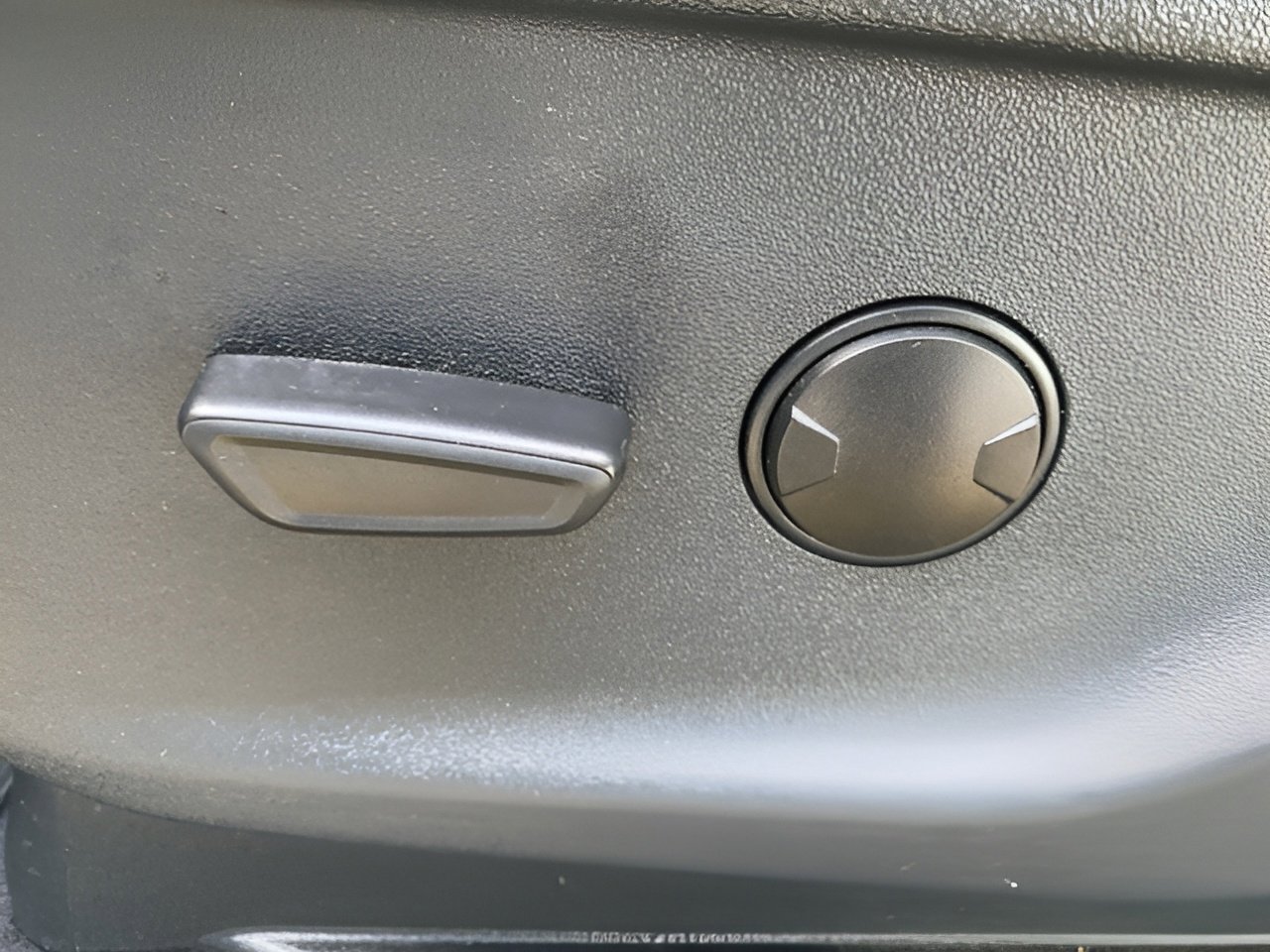 Used 2023 Ford F150 XLT w/ Equipment Group 301A Mid image 10