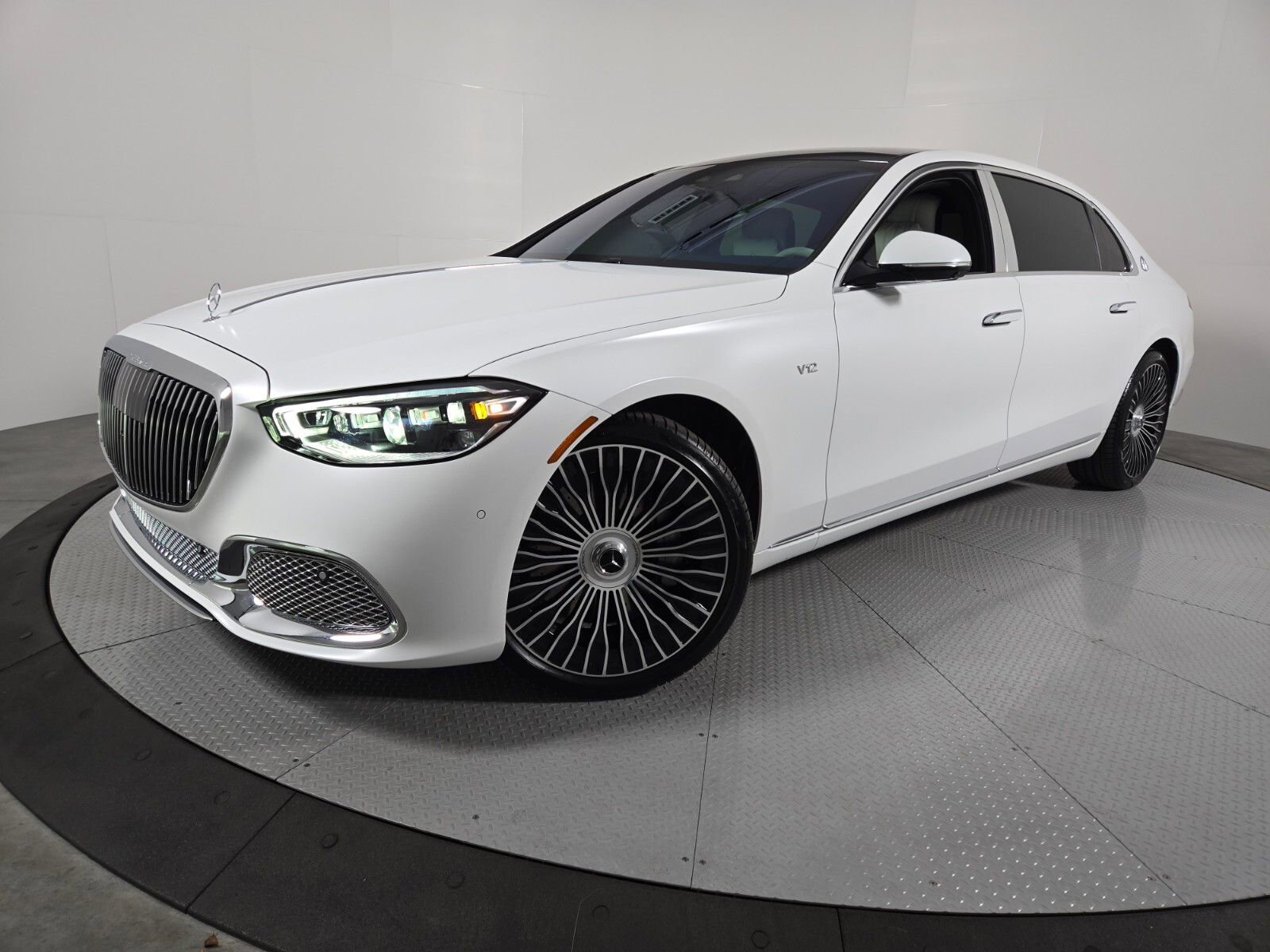 Used 2026 Mercedes-Benz Maybach S 680 4MATIC image 1