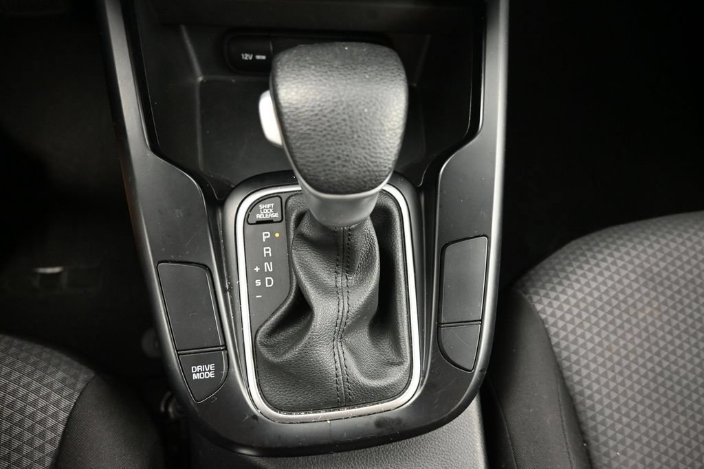 Used 2025 Kia Soul LX w/ LX Technology Package FWD image 13
