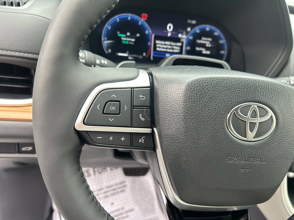 Used 2026 Toyota Grand Highlander AWD image 25
