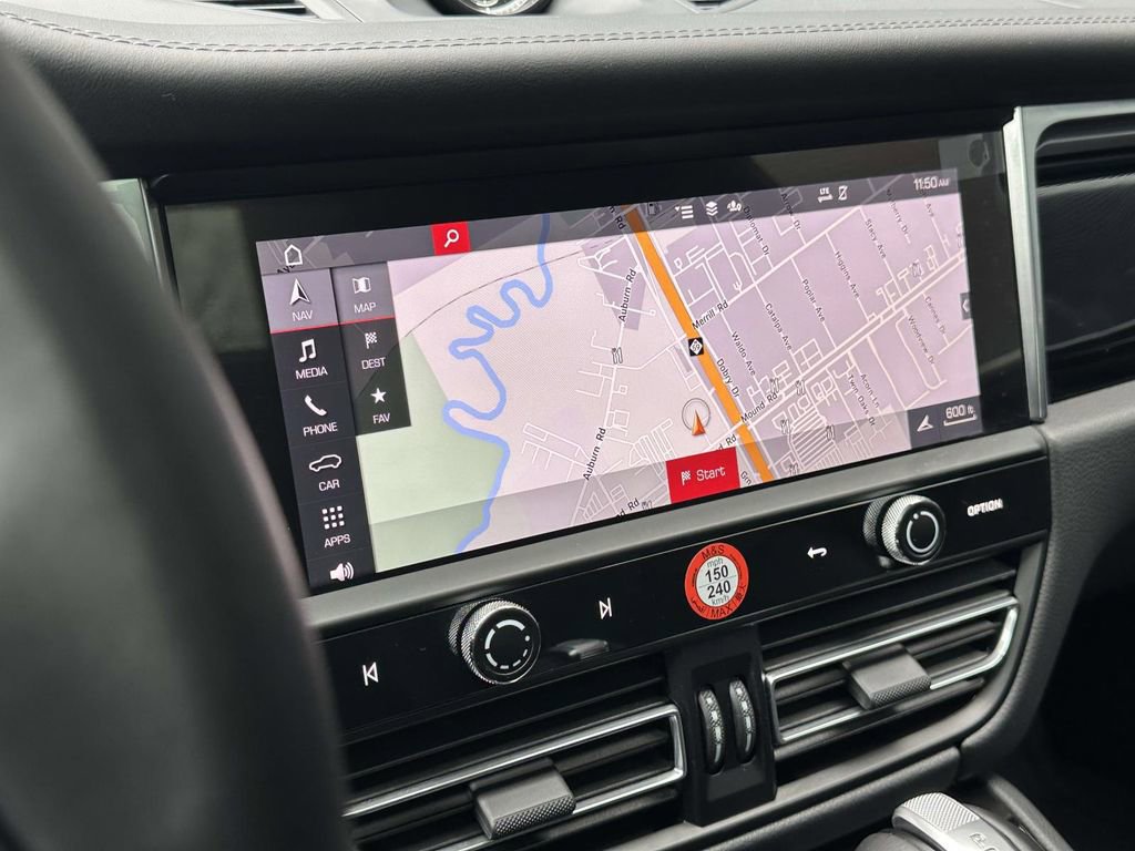 Certified 2025 Porsche Macan Turbo image 25