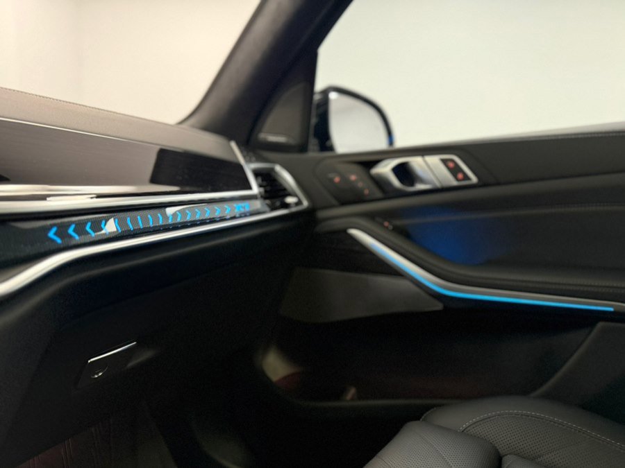 Used 2026 BMW X7 xDrive40i w/ Executive Package image 72