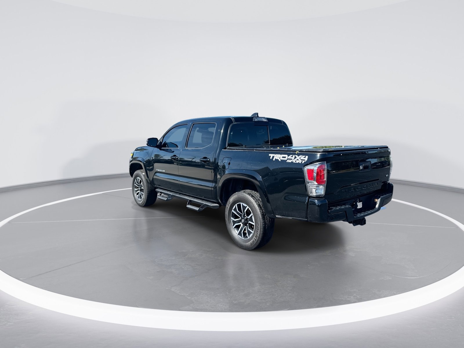 Used 2021 Toyota Tacoma TRD Sport AWD/4WD image 7
