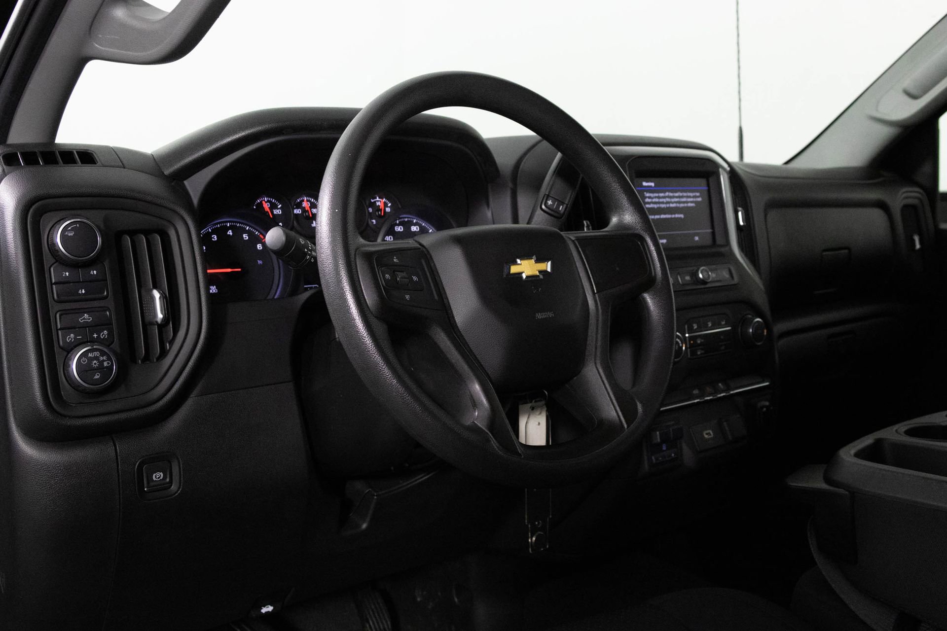 Used 2020 Chevrolet Silverado 2500 Custom w/ Custom Value Package image 5