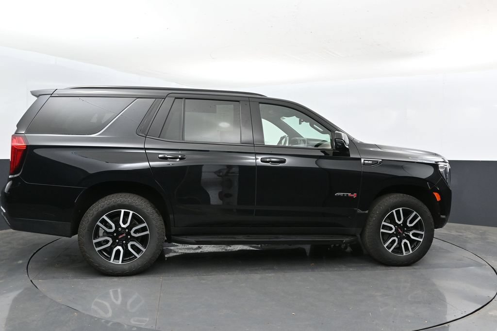 Used 2024 GMC Yukon AT4 w/ Technology Package AWD/4WD image 5