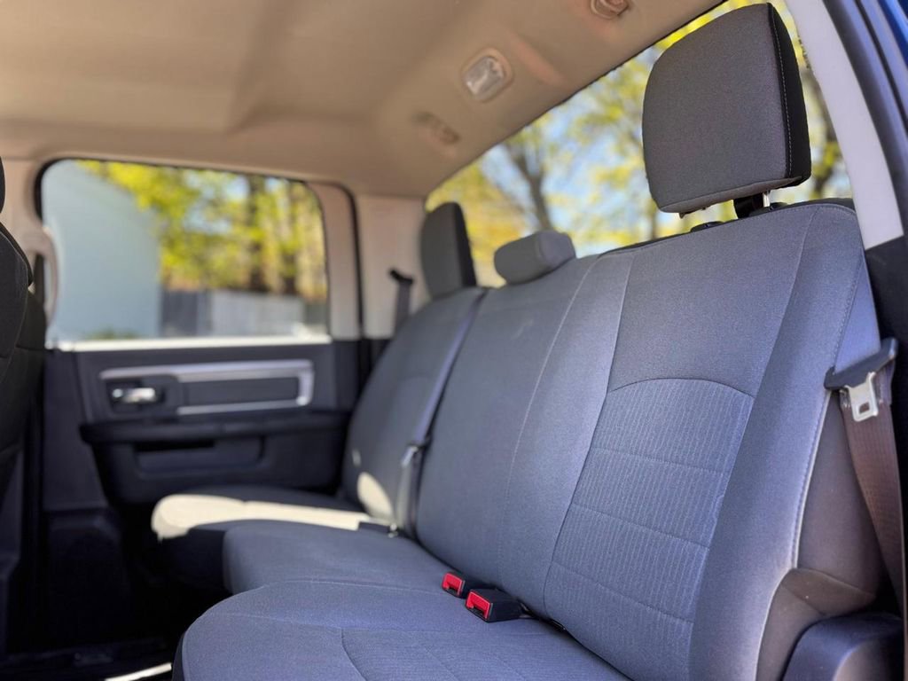 Used 2021 RAM 1500 Classic SLT w/ SLT Plus D￩cor Group AWD/4WD image 22