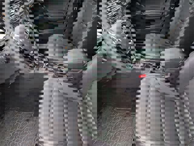 Used 2021 Volkswagen Golf 4-Door image 17