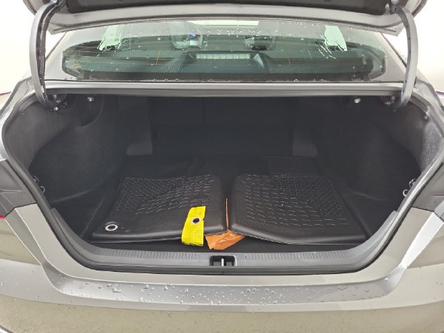 Used 2026 Toyota Camry SE w/ Convenience Package FWD image 9
