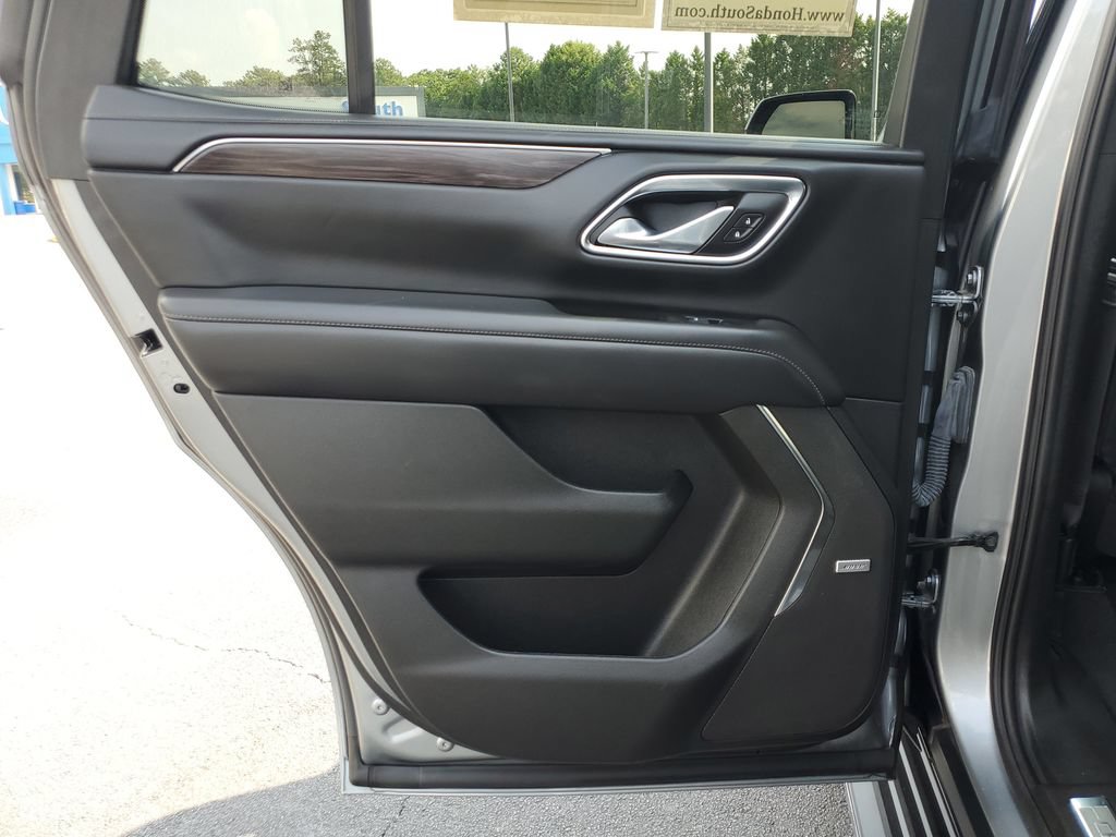 Used 2024 Chevrolet Tahoe LT RWD image 13