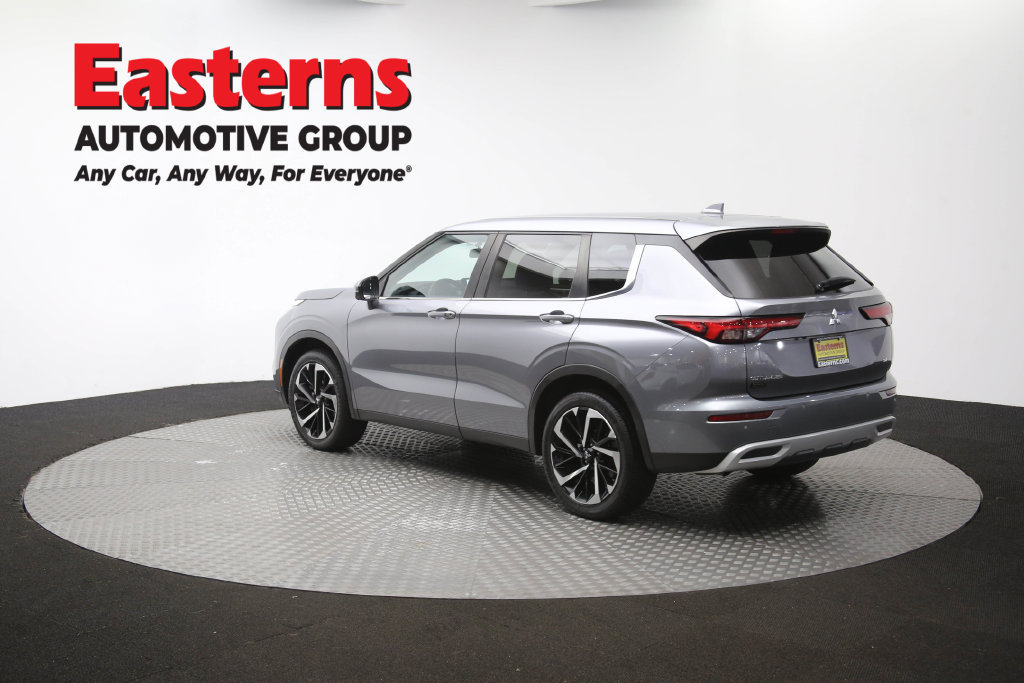 Used 2024 Mitsubishi Outlander SE FWD image 64
