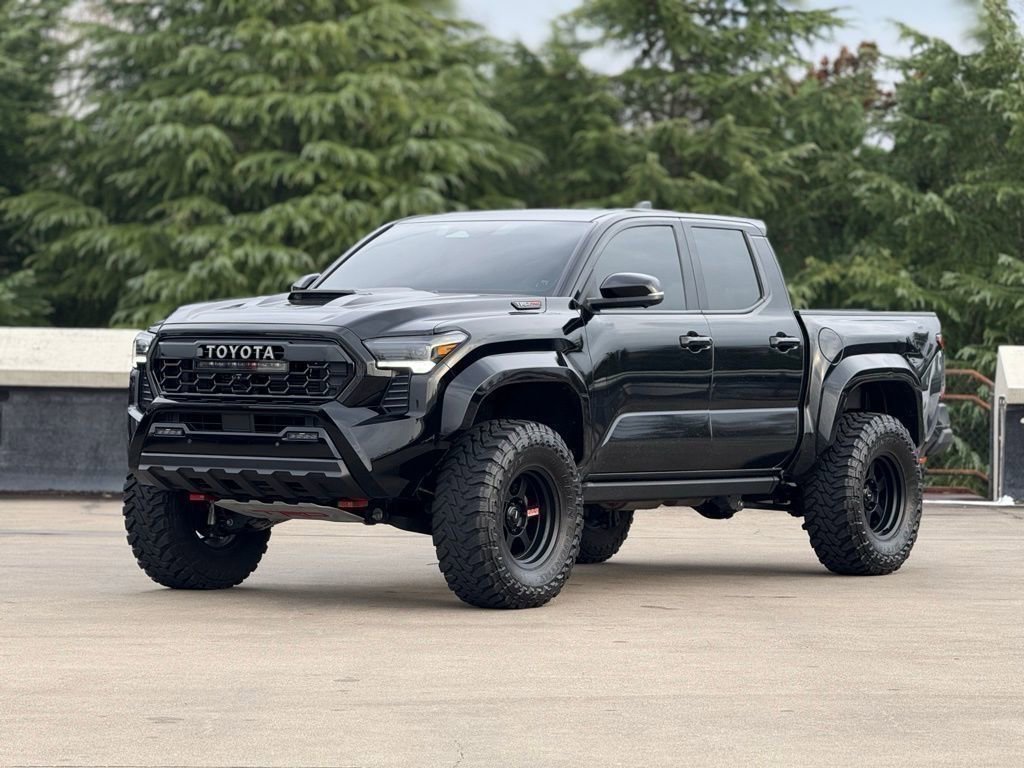 Used 2025 Toyota Tacoma TRD Pro image 4