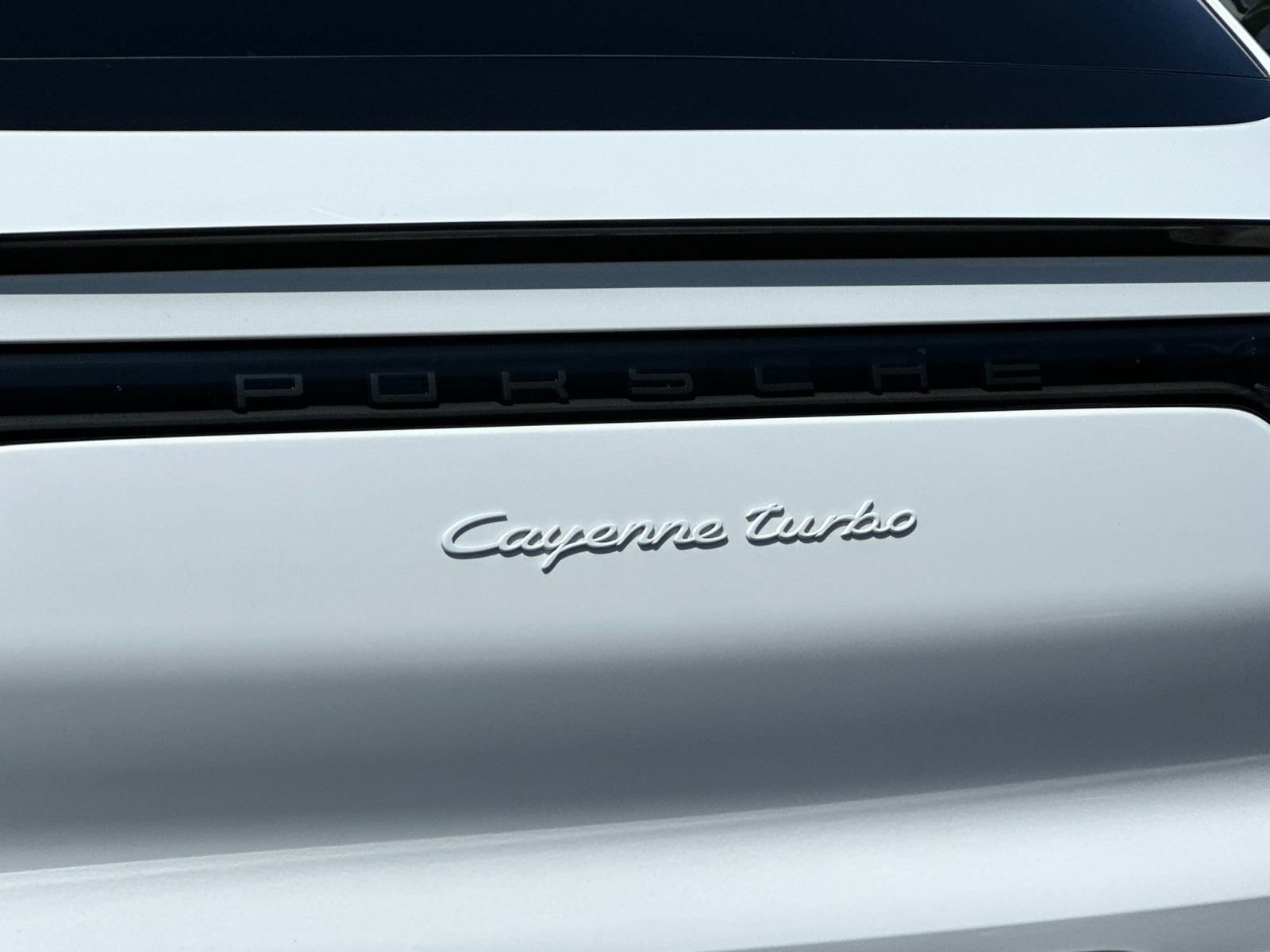 Used 2020 Porsche Cayenne Turbo AWD/4WD image 32