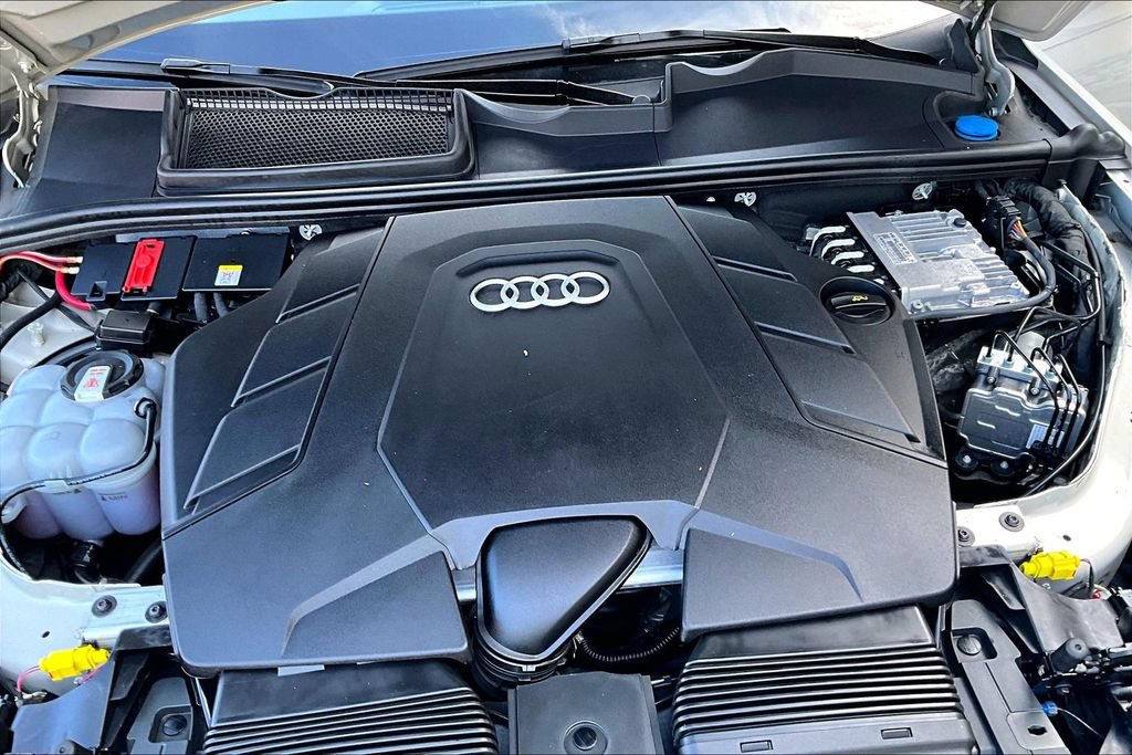 Used 2023 Audi Q7 3.0T Premium Plus w/ Premium Plus Package AWD/4WD image 29