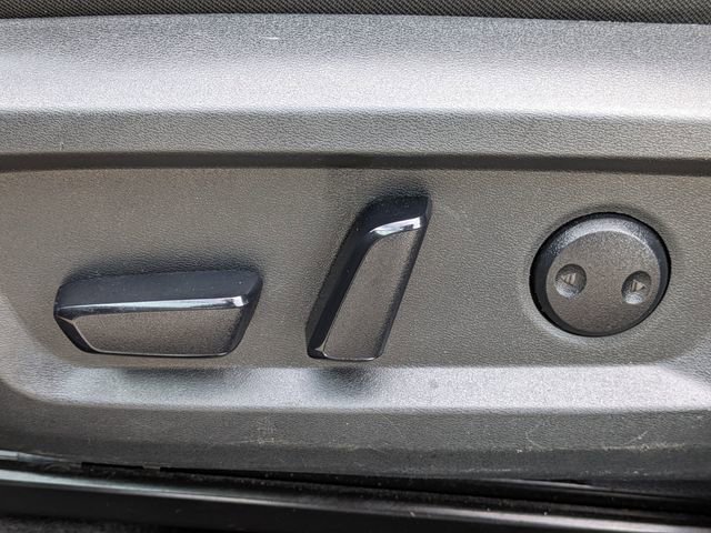 Used 2025 Nissan Rogue SV image 23