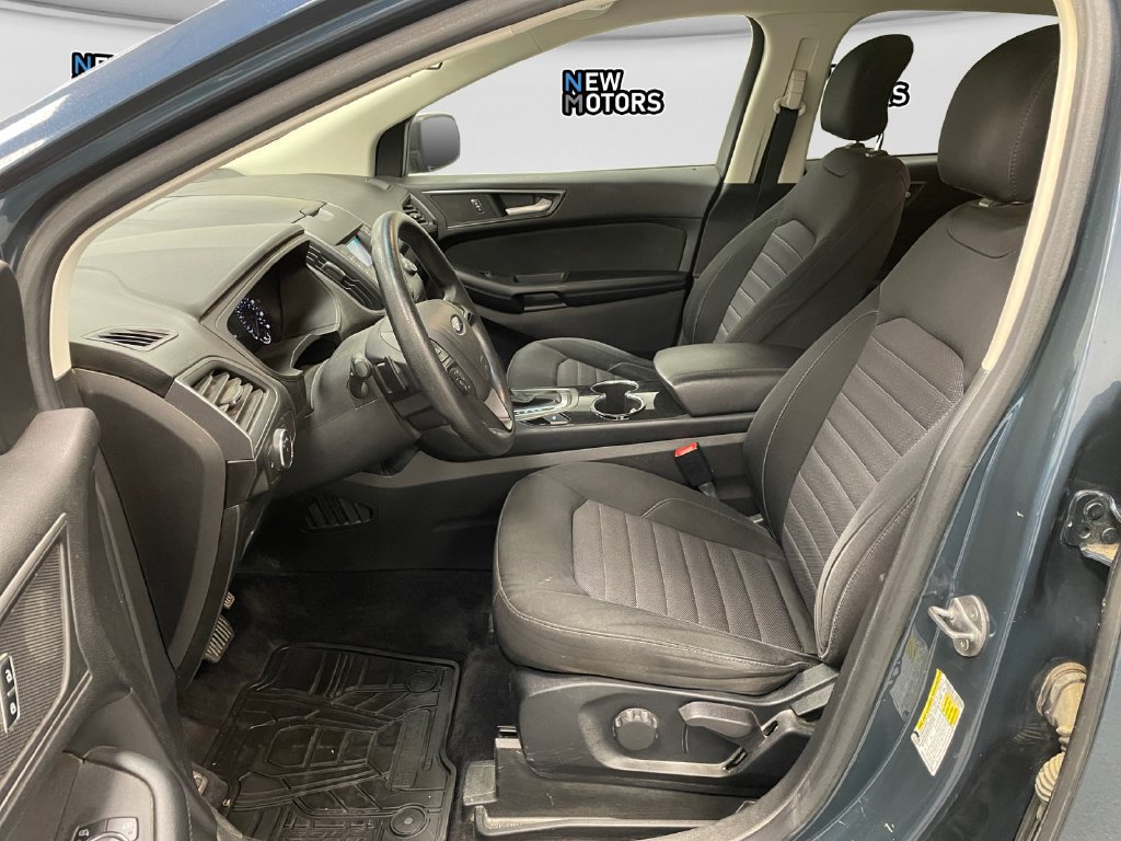 Used 2016 Ford Edge SE AWD/4WD image 9