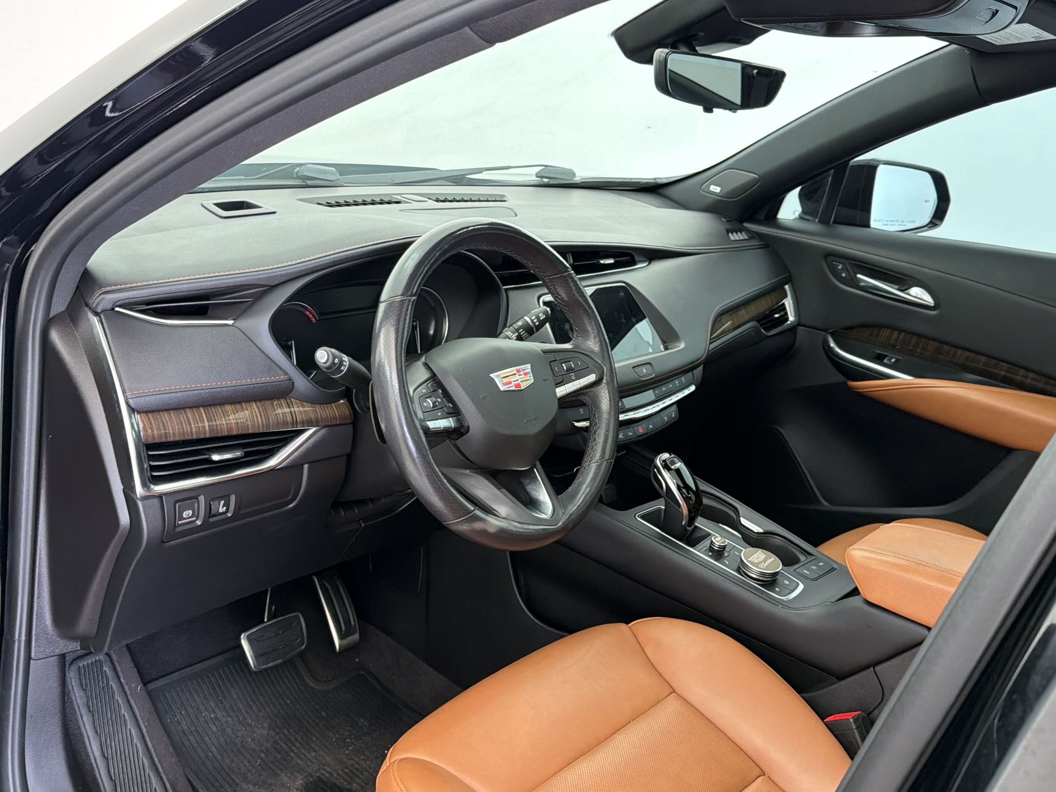 Used 2022 Cadillac XT4 Sport w/ Comfort Package FWD image 4