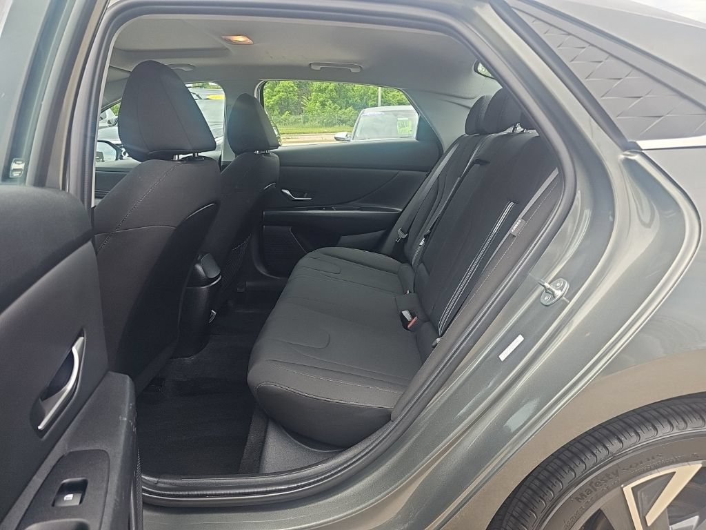 Certified 2024 Hyundai Elantra SEL w/ Convenience Package FWD image 30