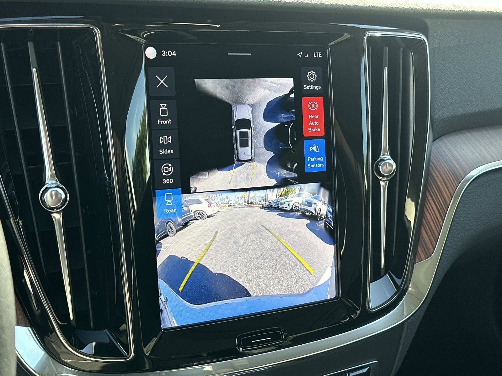 Certified 2025 Volvo V60 B5 Cross Country Plus image 13