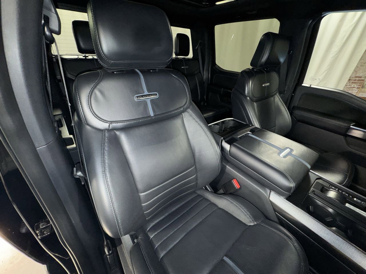 Used 2024 Ford F150 Platinum w/ FX4 Off-Road Package image 35