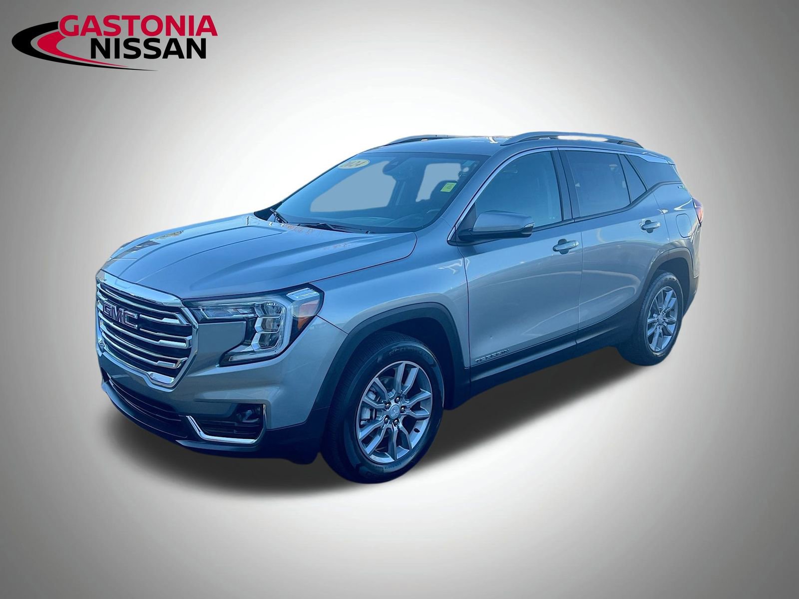 Used 2024 GMC Terrain SLT image 3