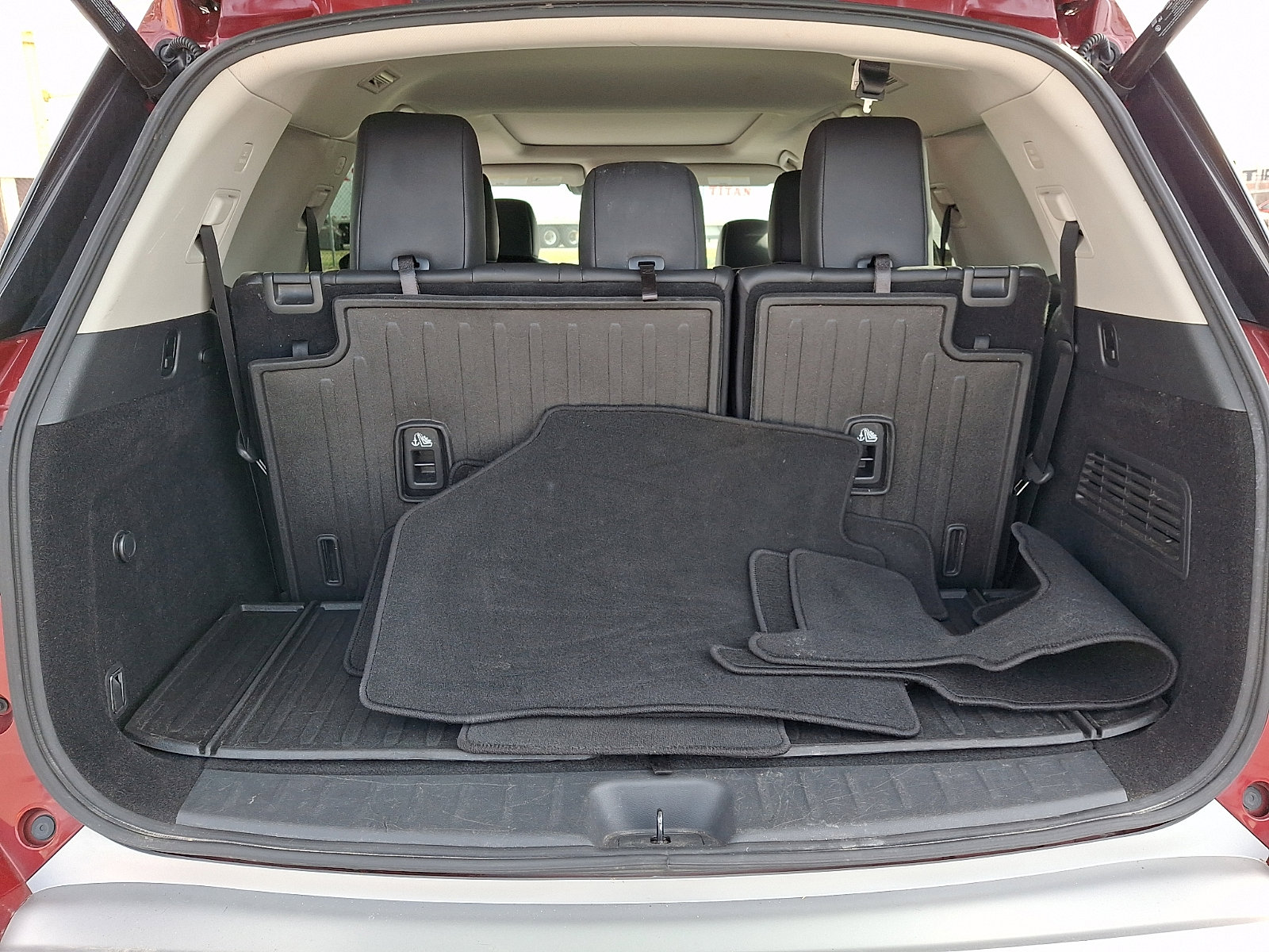 Used 2022 Nissan Pathfinder SL w/ SL Premium Package image 34