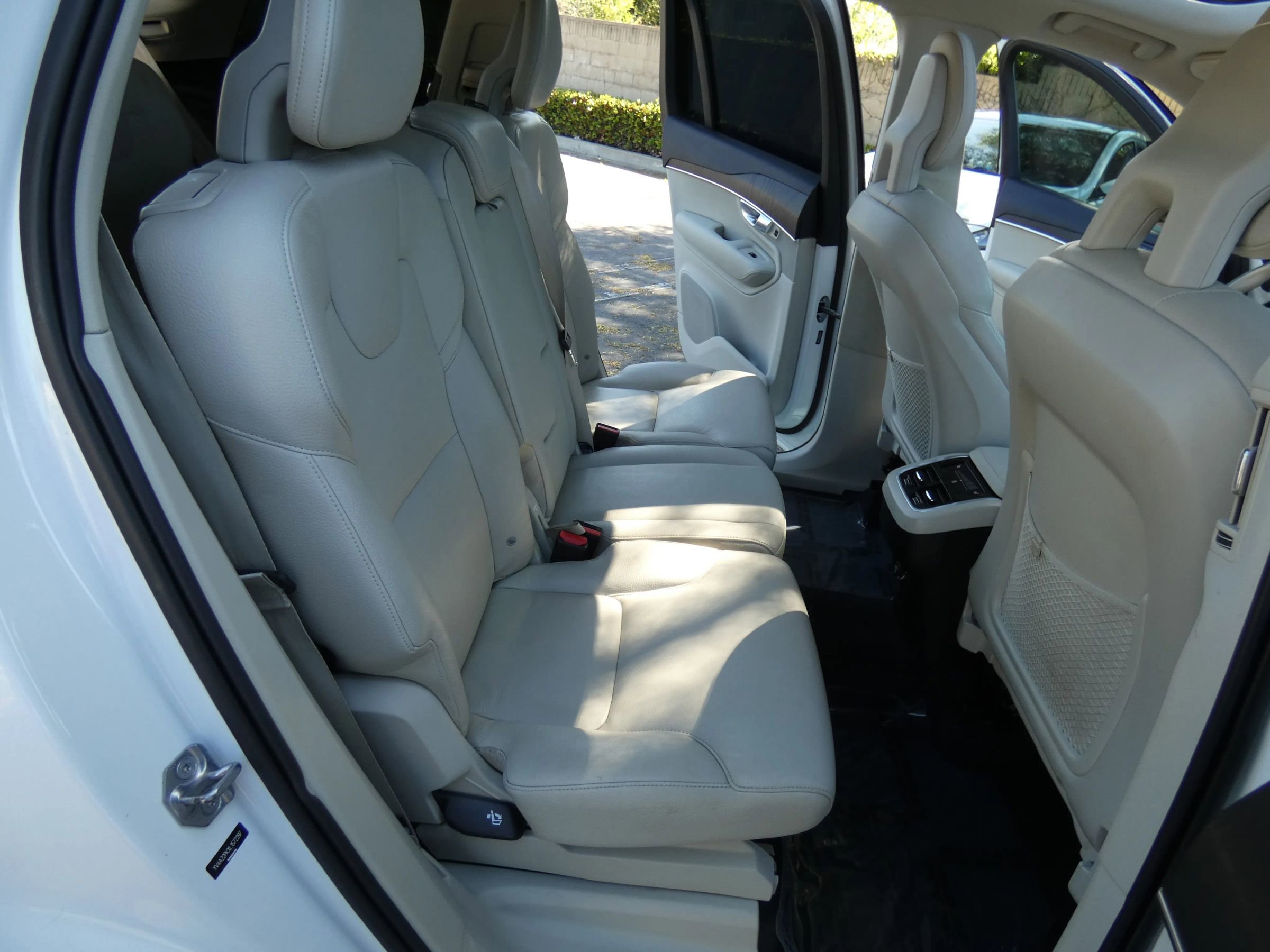 Used 2020 Volvo XC90 T6 Momentum image 39