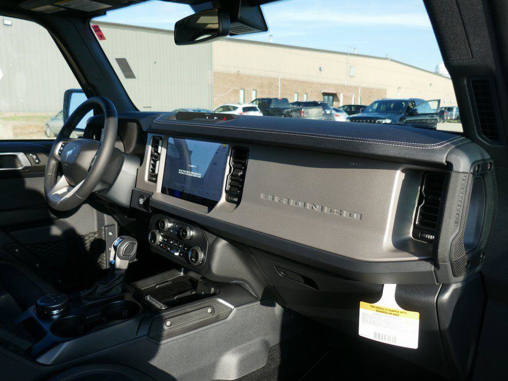 New 2025 Ford Bronco Outer Banks image 11