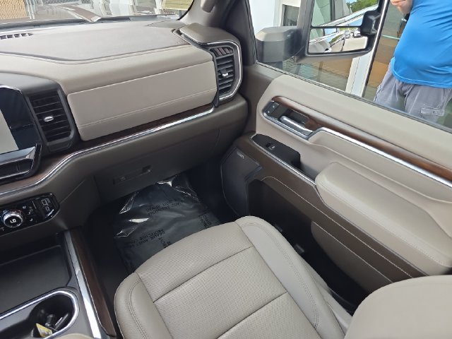 Certified 2024 GMC Sierra 2500 SLT w/ Texas SLT Premium Package RWD image 15