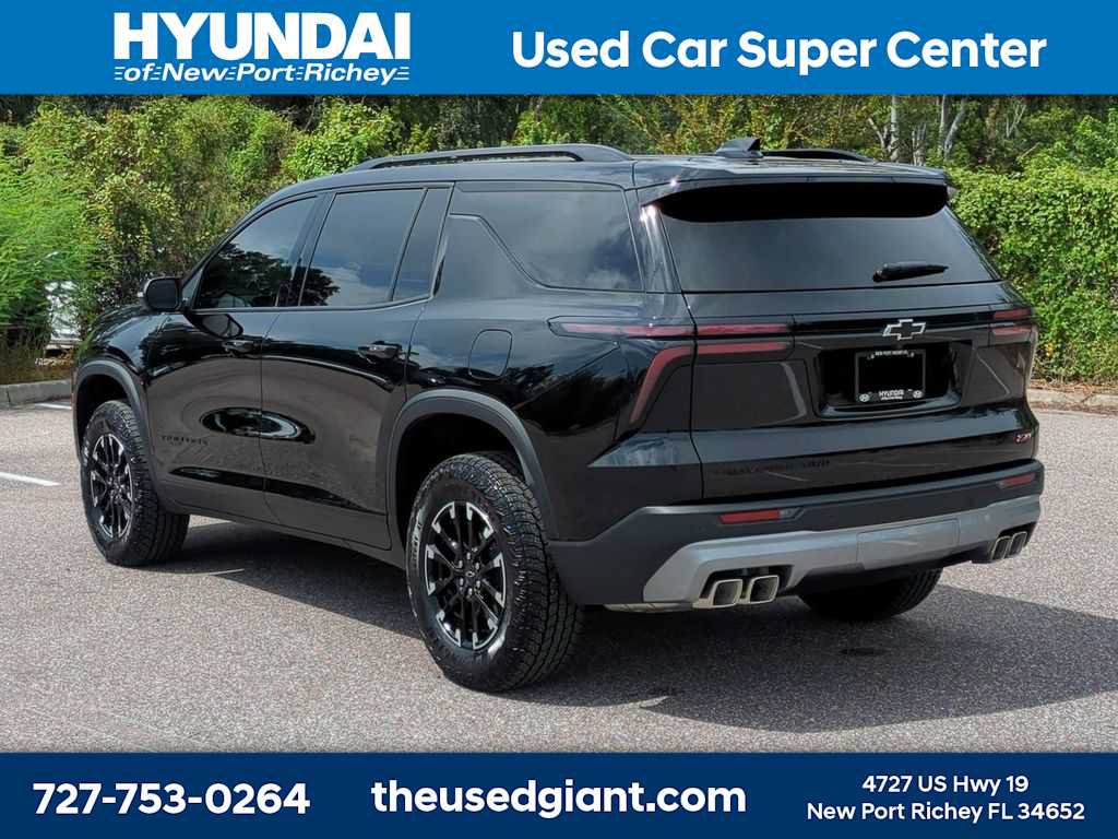 Used 2026 Chevrolet Traverse Z71 w/ LPO, Floor Liner Package AWD/4WD image 3