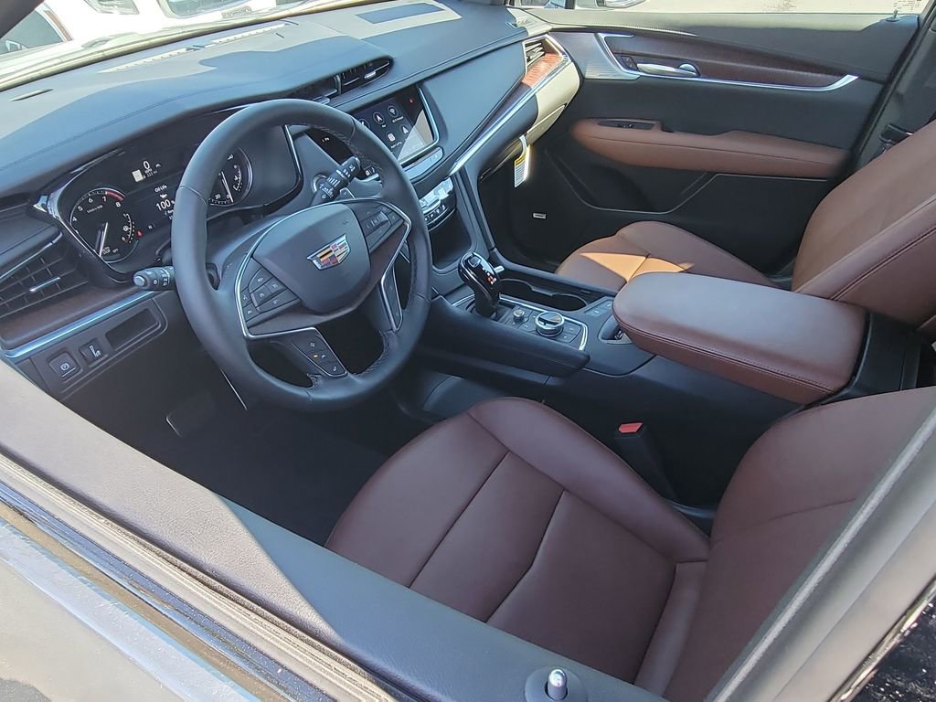 Used 2025 Cadillac XT5 Sportv image 10