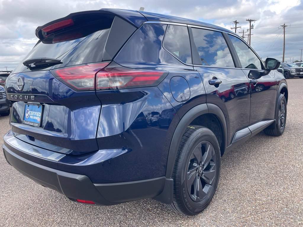 Certified 2026 Nissan Rogue SV FWD image 3