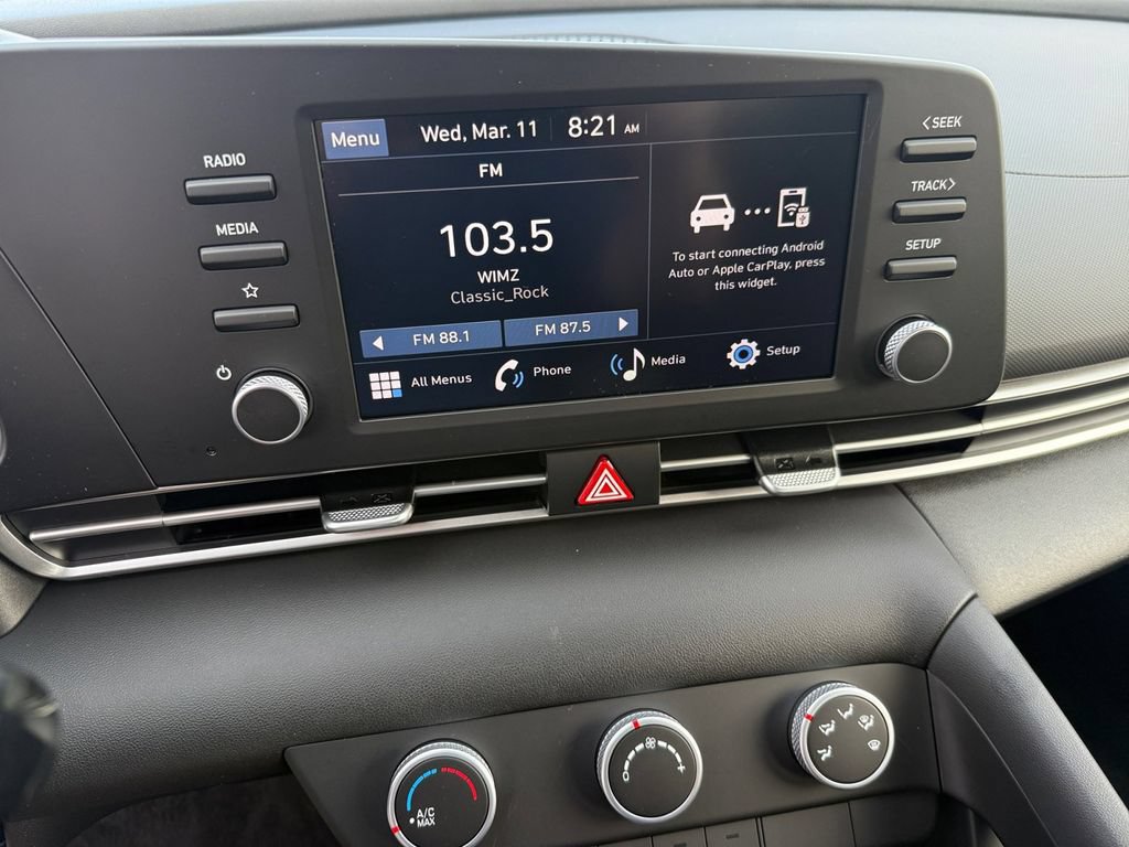 New 2026 Hyundai Elantra SE FWD image 17