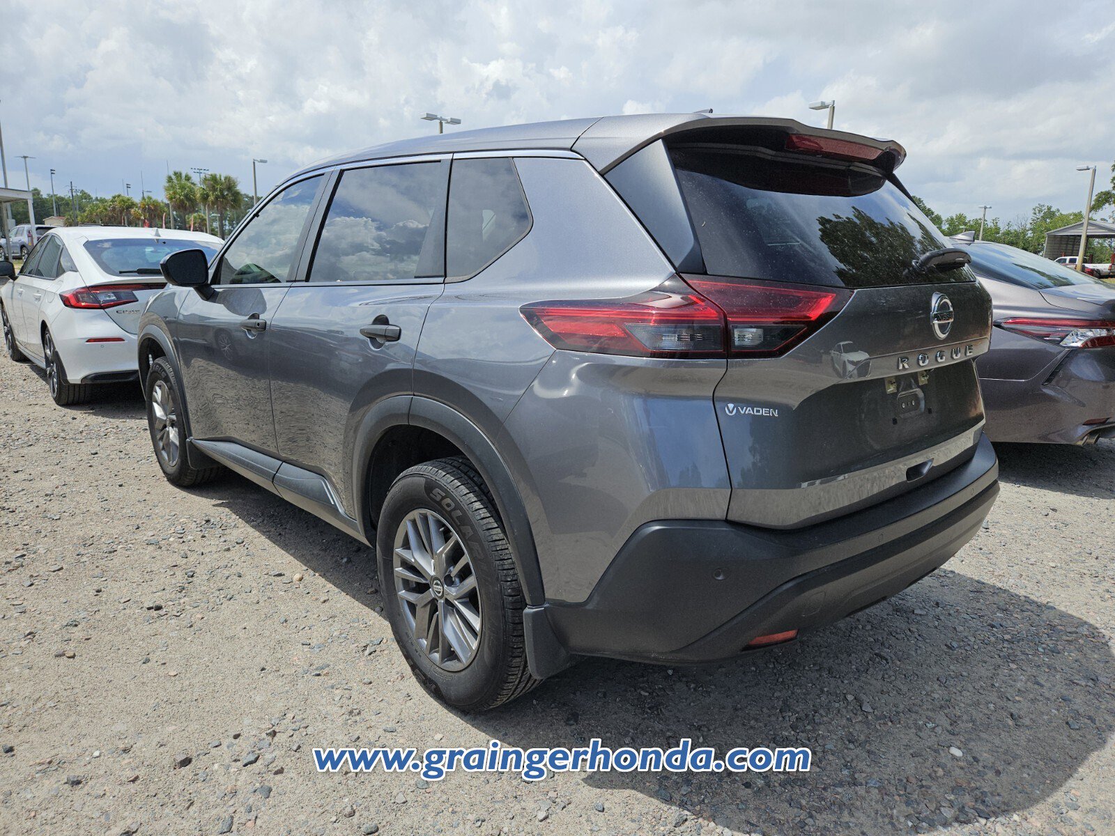 Used 2021 Nissan Rogue S FWD image 9