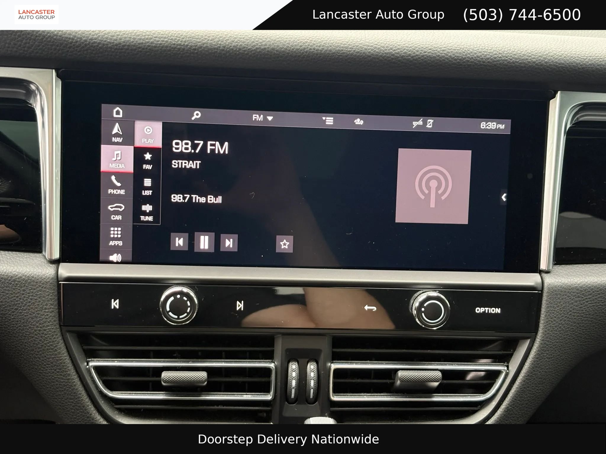 Used 2022 Porsche Macan S AWD/4WD image 17