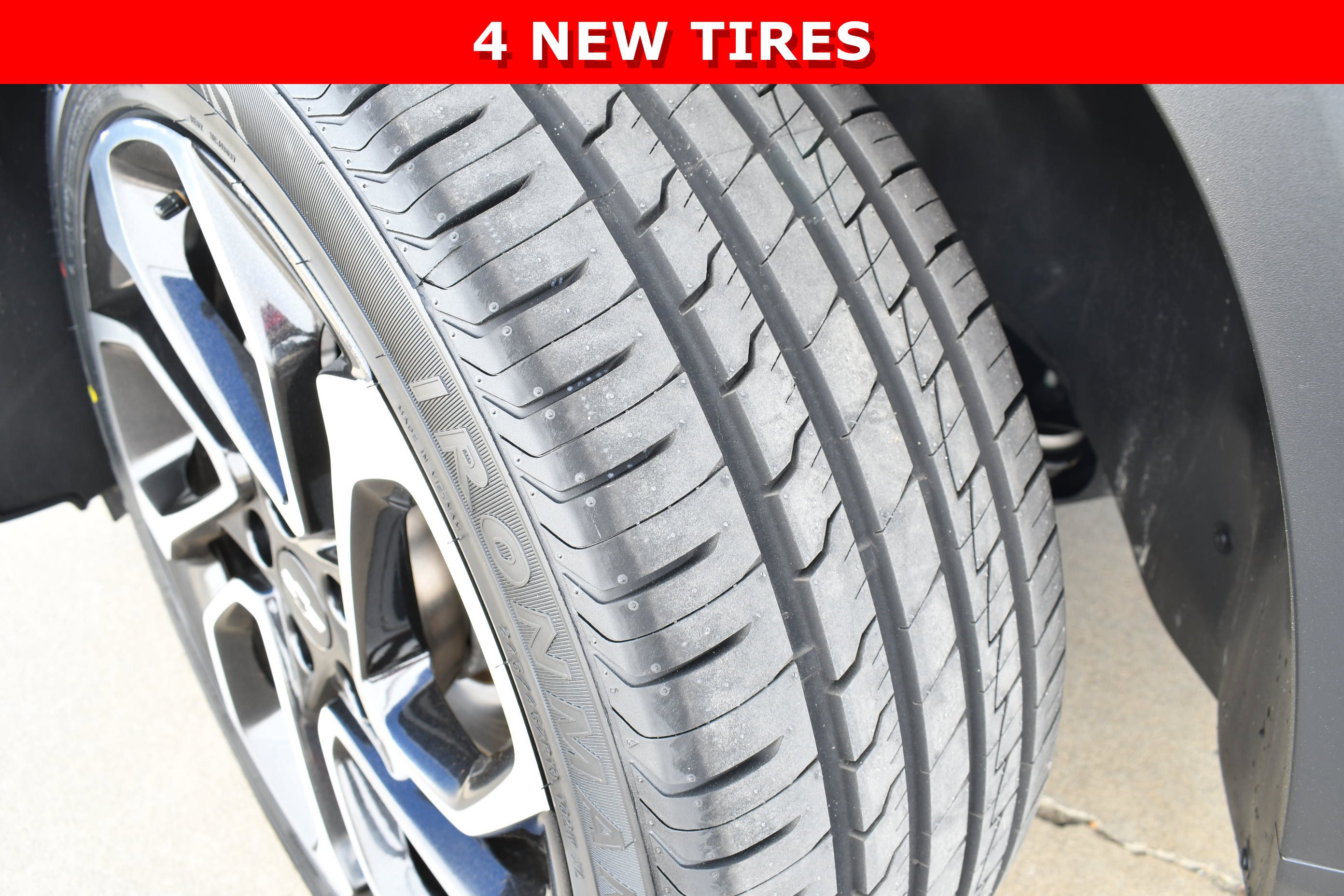 Used 2024 Chevrolet Trax RS w/ Driver Confidence Package image 11