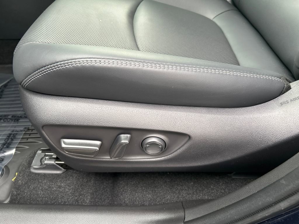 Used 2025 Toyota RAV4 Limited w/ Advanced Technology Package image 33