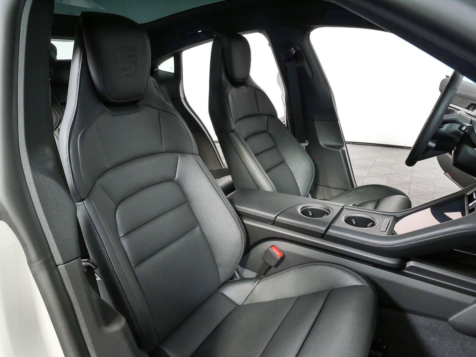 New 2026 Porsche Taycan RWD image 24