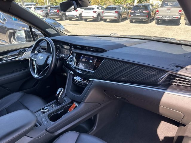Used 2024 Cadillac XT6 Premium Luxury image 19