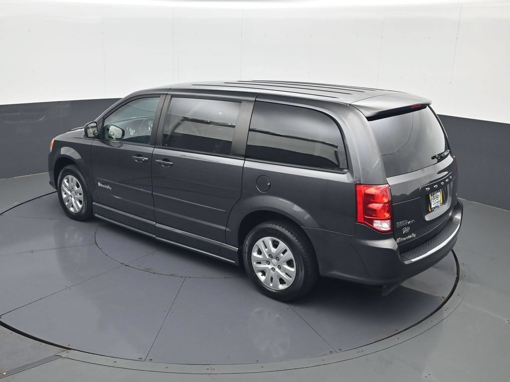 Used 2016 Dodge Grand Caravan SE w/ Quick Order Package 29E SE FWD image 21