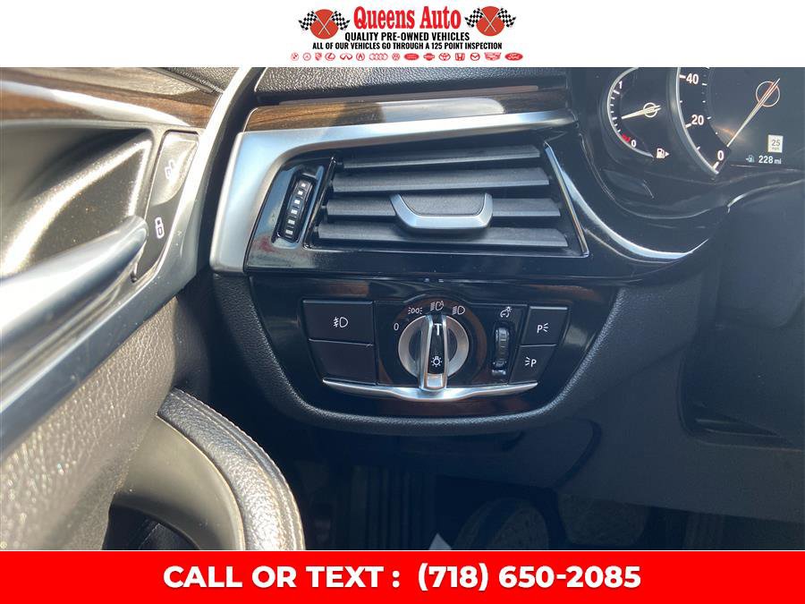 Used 2018 BMW 530i xDrive w/ Premium Package image 21