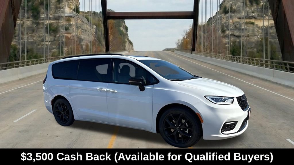 New 2026 Chrysler Pacifica Limited w/ S Appearance Package FWD image 13